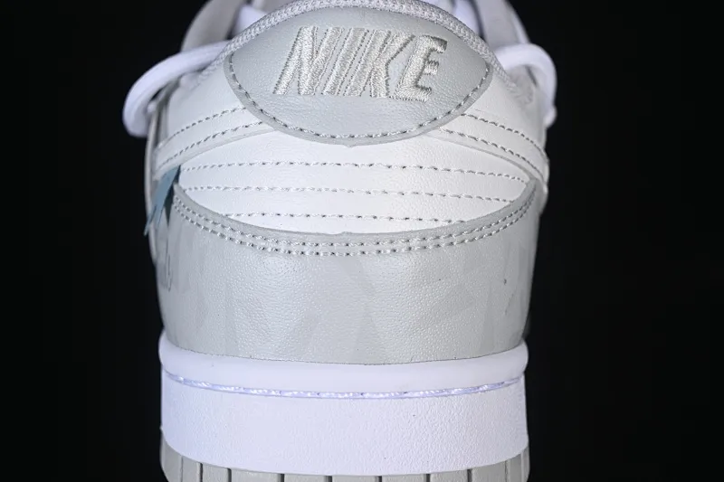 All categories Nk SB Dunk Series Nk SB Dunk Low High-end customized low-top sneakers Nike SB Dunk Low Gray and white straps low-top casual sneakers HF0730-160